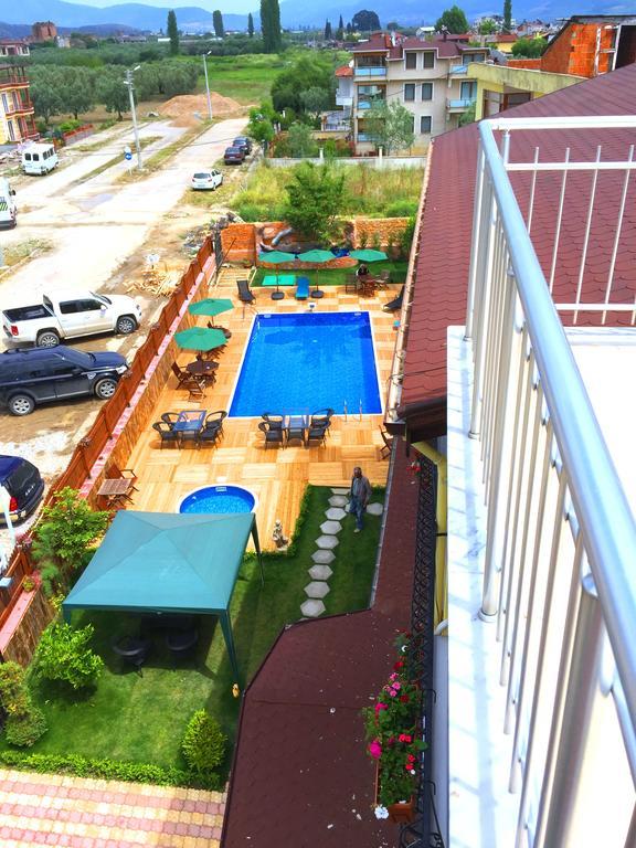 Flora Iznik Hotel & Suites Exterior foto